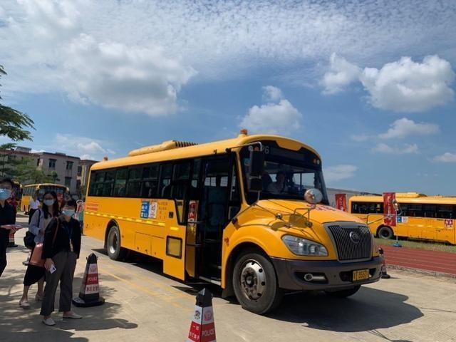 分析司機行為能自動剎車，中山這所學校20輛校車裝上“黑科技”