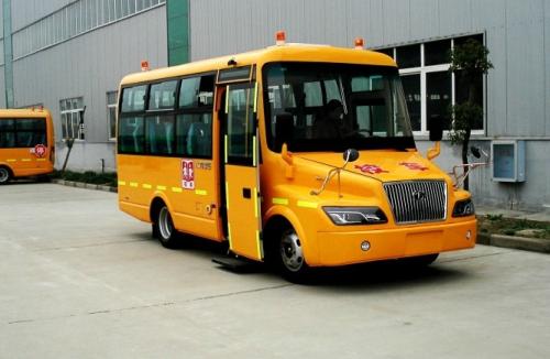 校車超載17人 司機(jī)車長(zhǎng)皆獲刑