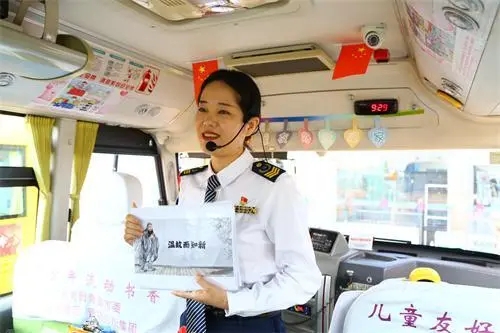 賽技能 提服務(wù)！2000余名校車隨車照管員同臺競技