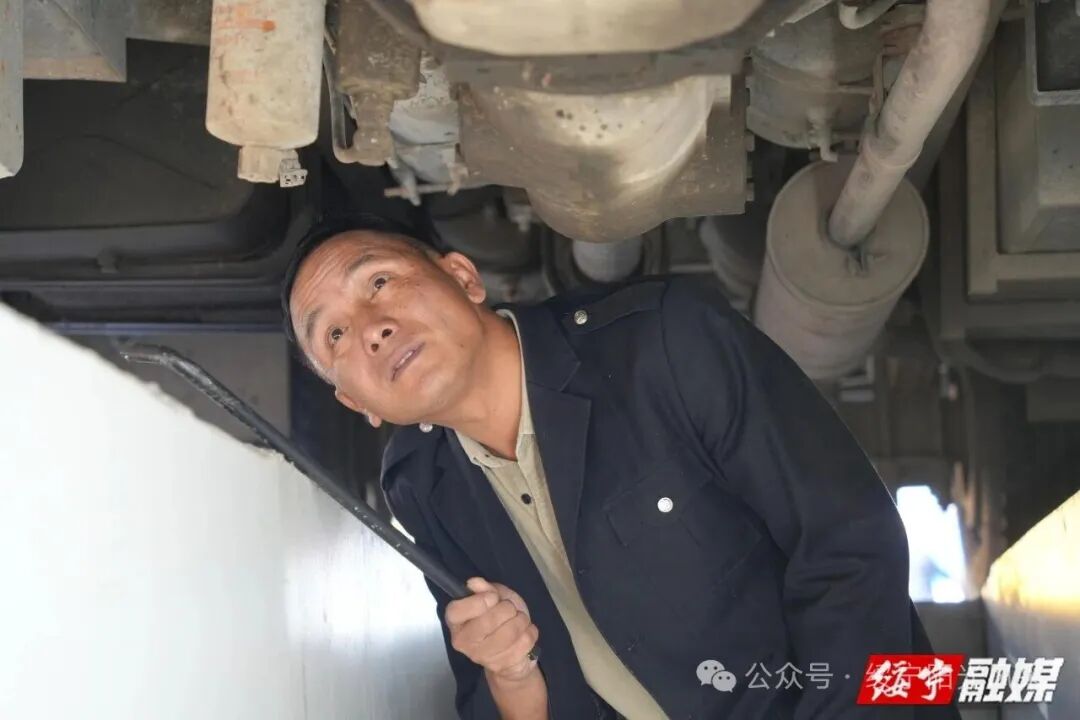 校車檢查常態(tài)化 筑牢出行“生命線”
