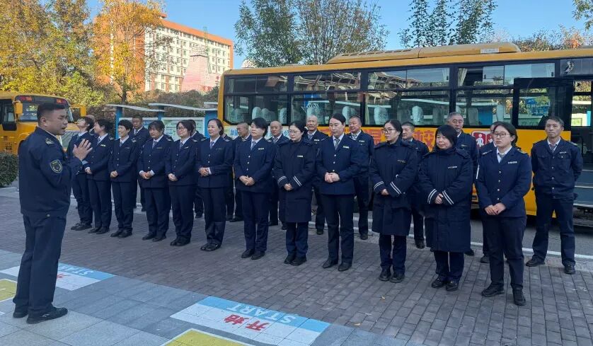 “大鼻子”校車做好“過冬”準備啦！