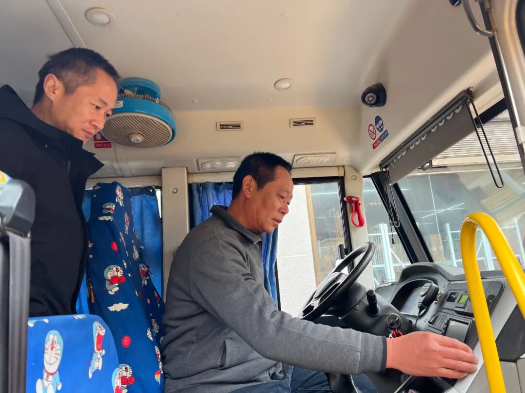 擰緊“安全閥”，護(hù)航“開學(xué)季”——啟萌幼兒園迎接春季校車安全專項大檢查
