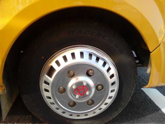 長安校車輪胎