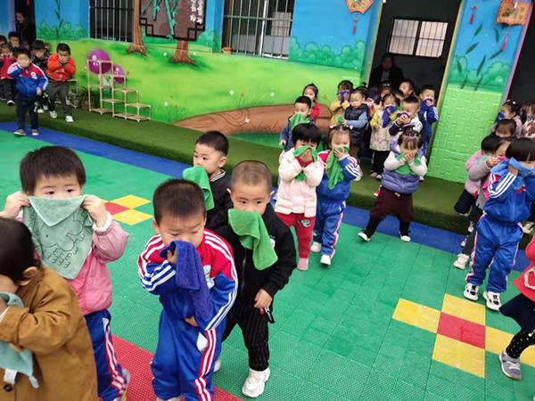 經(jīng)開(kāi)區(qū)渭河幼兒園開(kāi)展消防演練