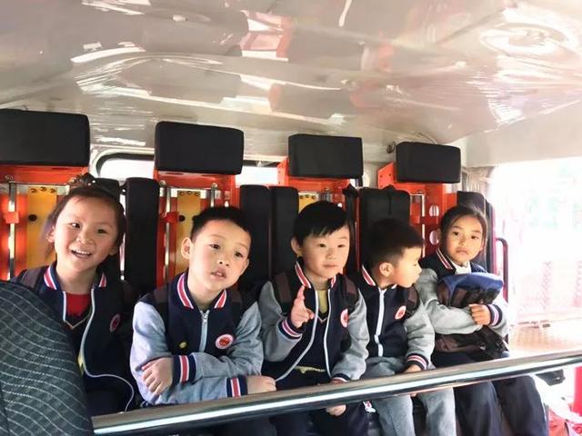 英迪國(guó)際幼兒園消防活動(dòng)系列之——“我心中的消防員”