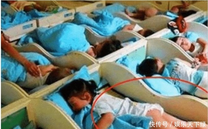 幼兒園老師因發(fā)一張“午睡照”，被家長(zhǎng)集體討伐，網(wǎng)友：趕緊下崗吧！