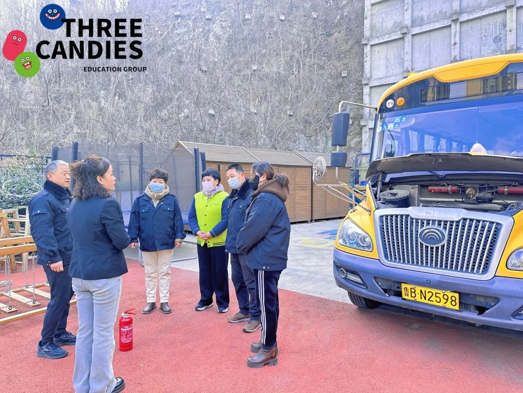 【校園安全】安全乘車(chē)，平安“童”行——三顆糖御景新苑幼兒園校車(chē)安全應(yīng)急演練
