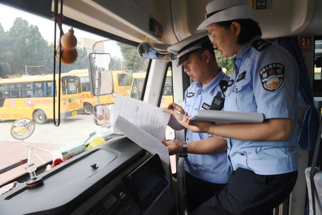 欒城區(qū)：“把關(guān)”校車(chē)安全，護(hù)航開(kāi)學(xué)路