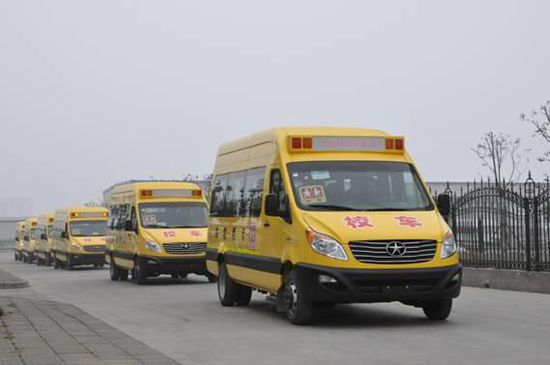 校車市場(chǎng)降溫 資金誰(shuí)承擔(dān)是主因
