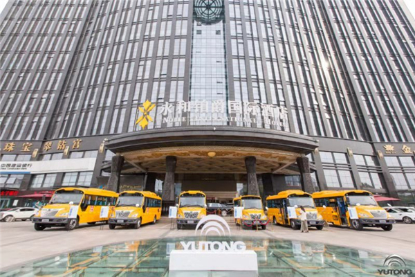 宇通: 用智慧助力打贏校車(chē)安全“保衛(wèi)戰(zhàn)”和運(yùn)營(yíng)“持久戰(zhàn)”