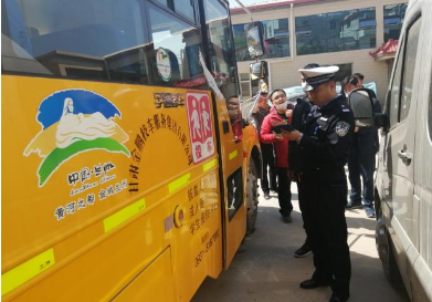 啟封校車！蘭州開始全面為校車“體檢”