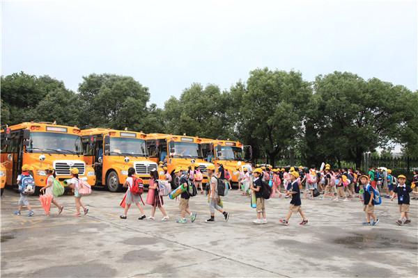 校車有剛需，運(yùn)營卻難上加難，校車運(yùn)營商發(fā)出這樣的吶喊！