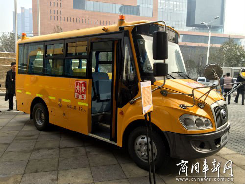 校車運(yùn)營商用心呵護(hù) 宇通安全隨行