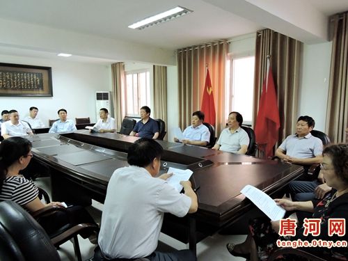 南陽唐河縣政協(xié)對(duì)“校車安全管理”進(jìn)行專項(xiàng)民主監(jiān)督