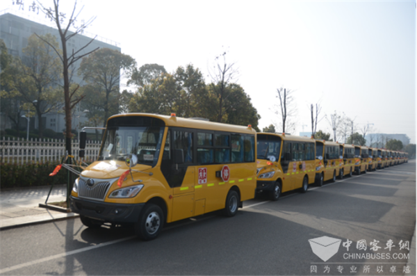 湖南省長沙市“雷鋒校車”模式解析